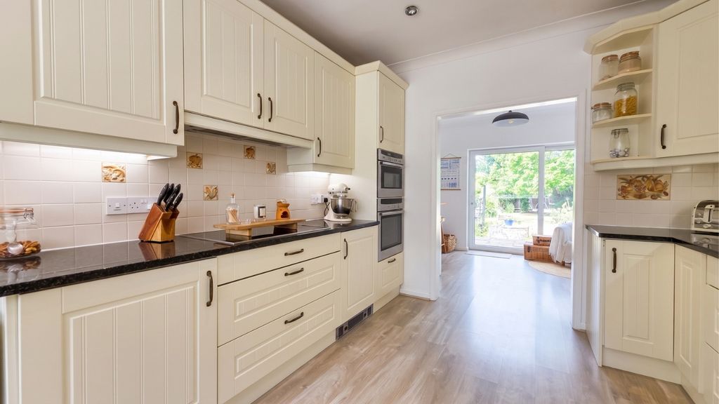 Property photo 3 of 24 5339215