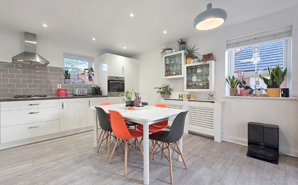 Property photo 3 of 23 4817914