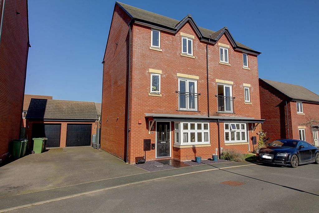 Property photo 1 of 19 Photo #1