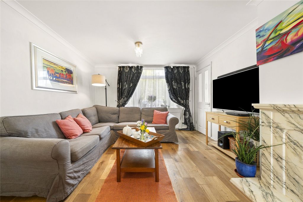 Property photo 3 of 15 Cosy Up