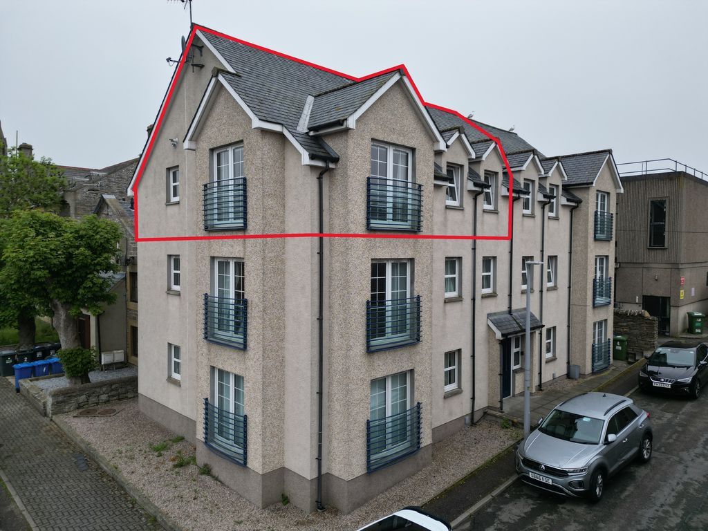 Property photo 1 of 12 Photo 8