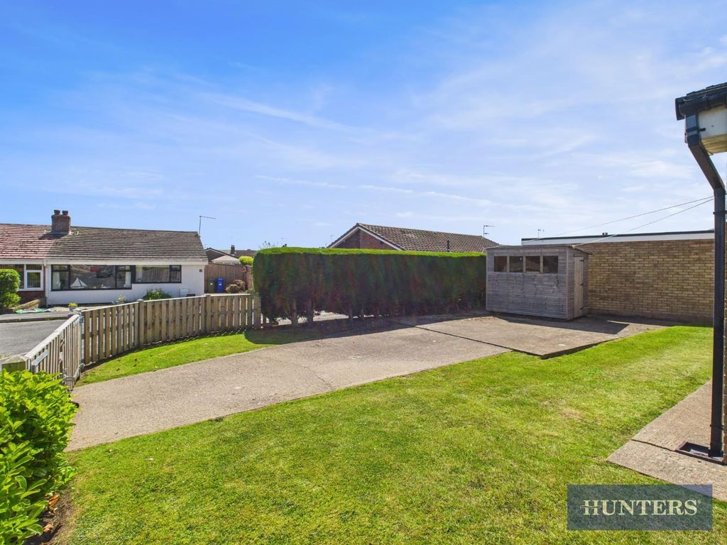 Property photo 2 of 12 Garden