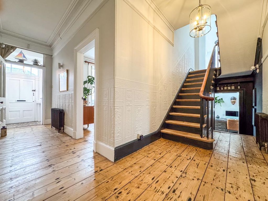 Property photo 2 of 46 5 Victoria Terrace-34.Jpg