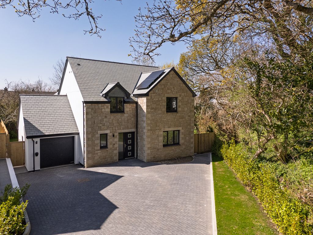 Property photo 1 of 32