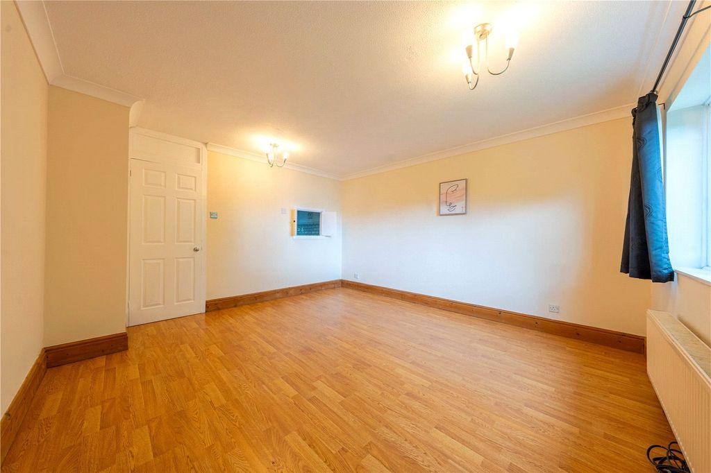 Property photo 3 of 15 Picture No. 10