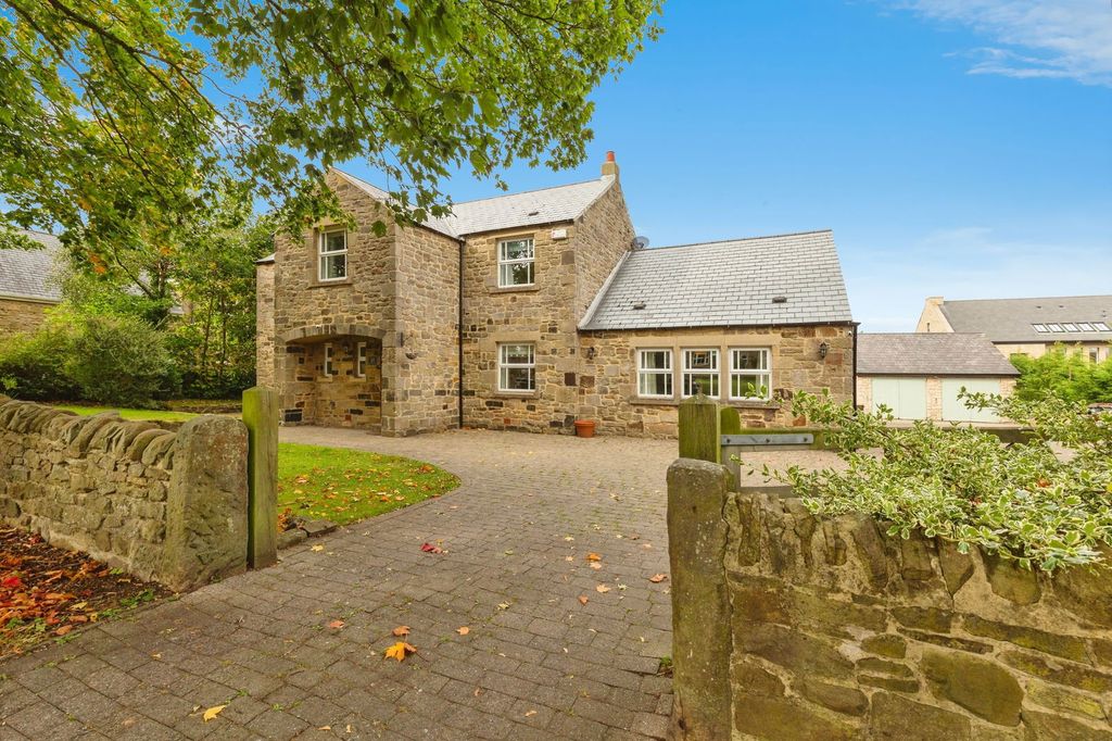 Property photo 1 of 26