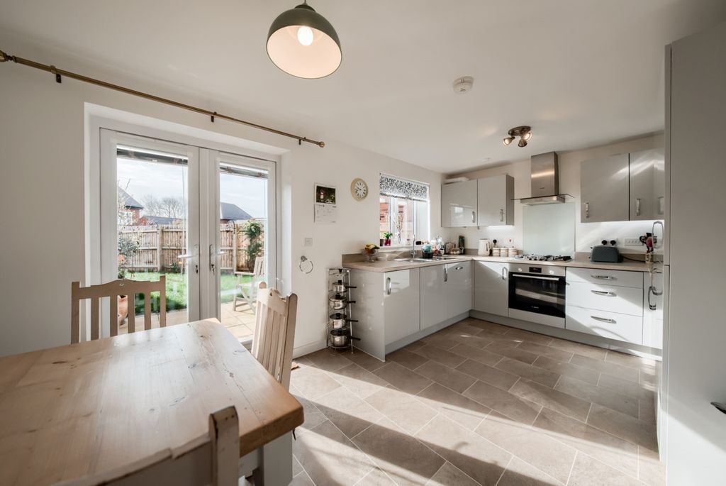 Property photo 2 of 21 Xt5A0244-Hdr(3) (1)