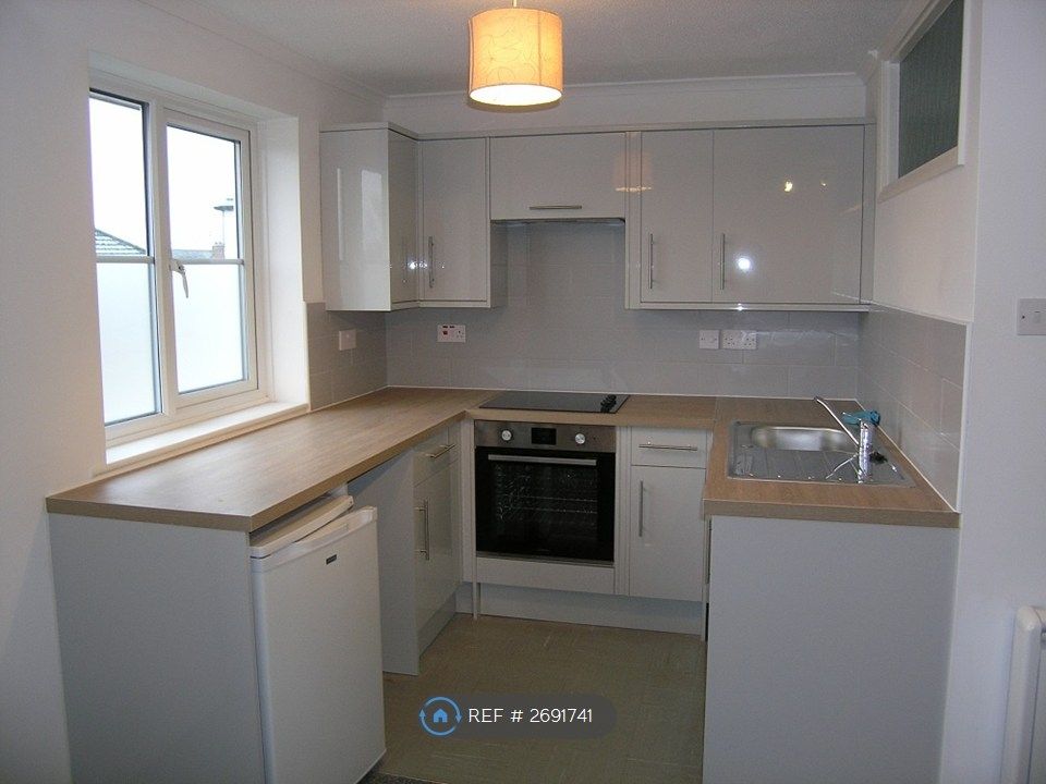 Property photo 3 of 6