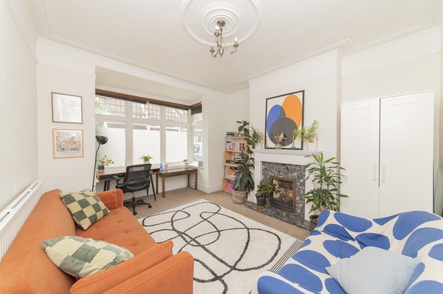 Property photo 3 of 12