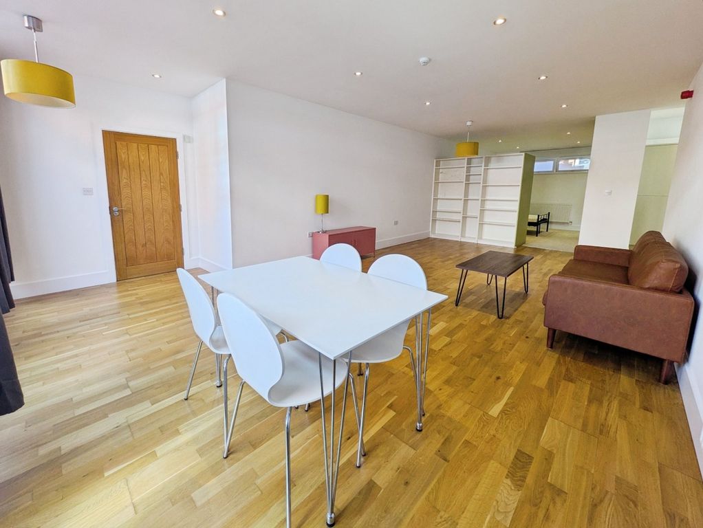 Property photo 2 of 10 Picture No. 34
