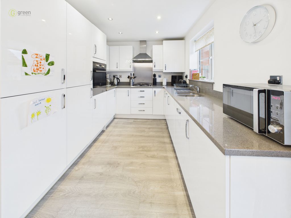 Property photo 2 of 39