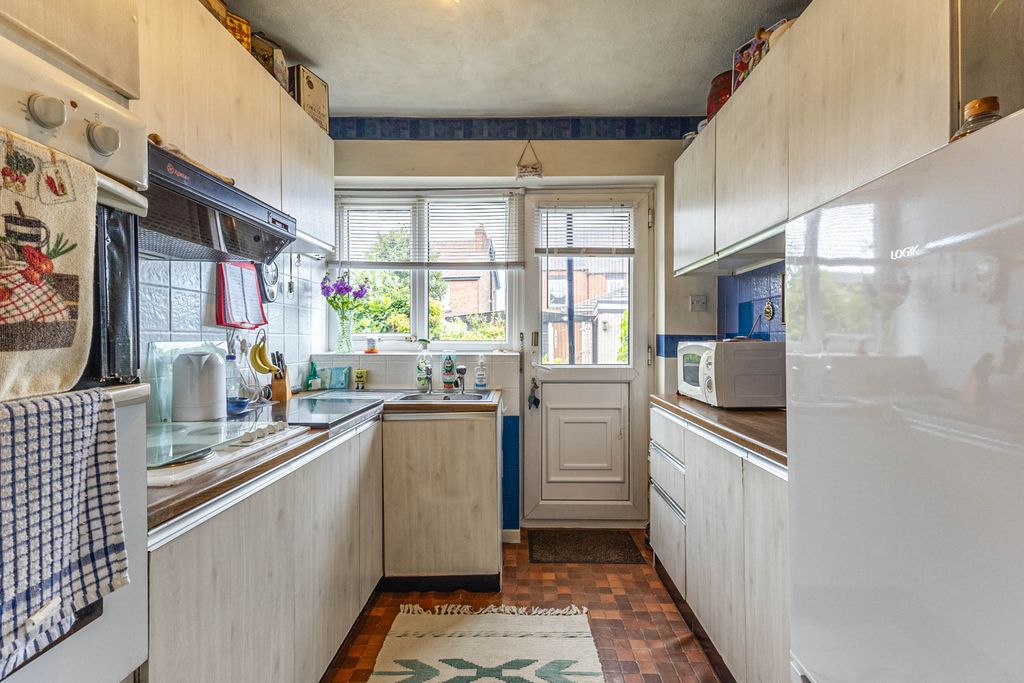Property photo 2 of 17 Kitchen