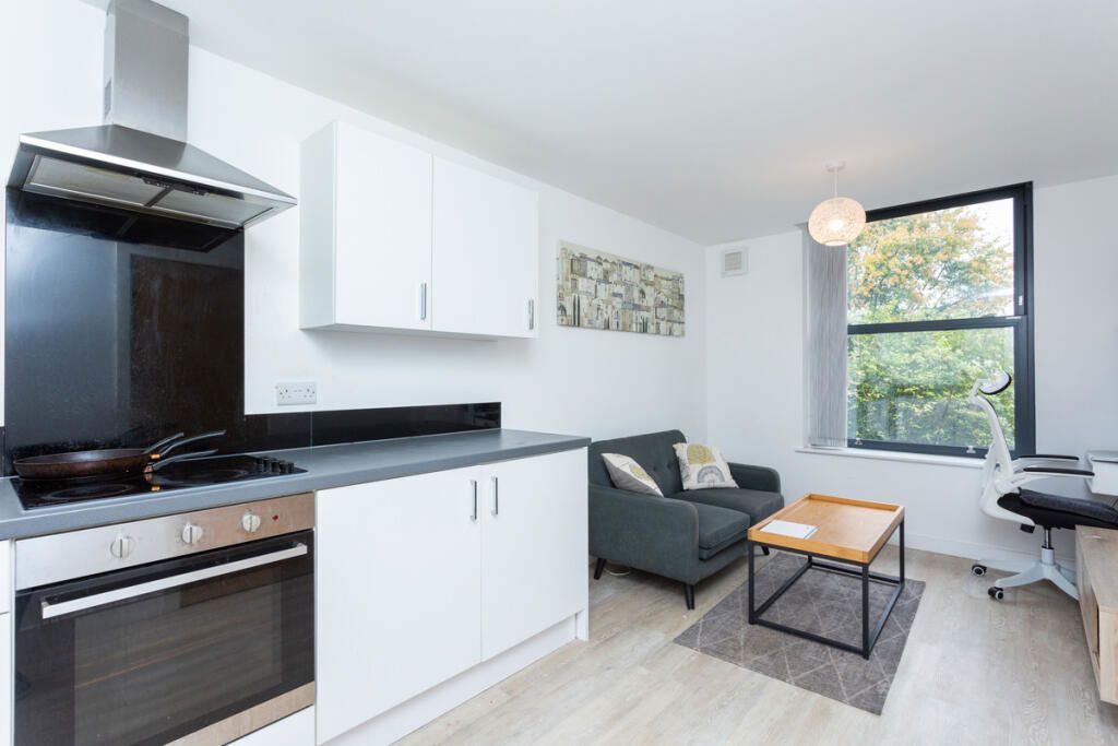 Property photo 3 of 12