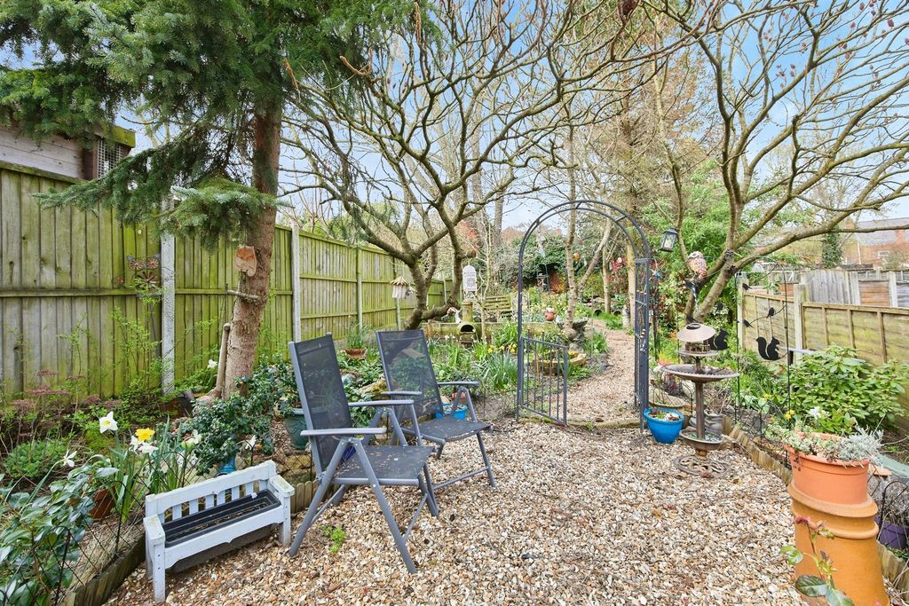 Property photo 2 of 23