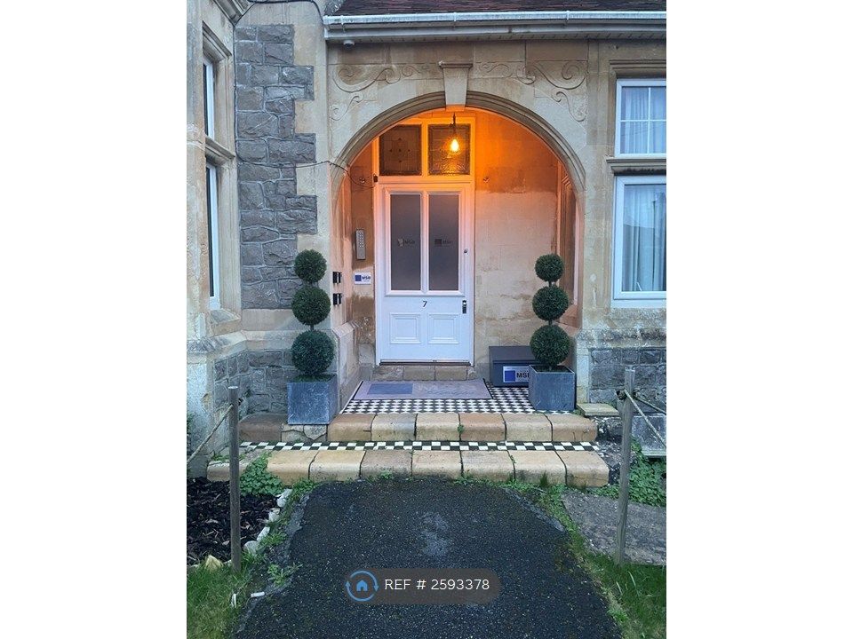 Property photo 1 of 3