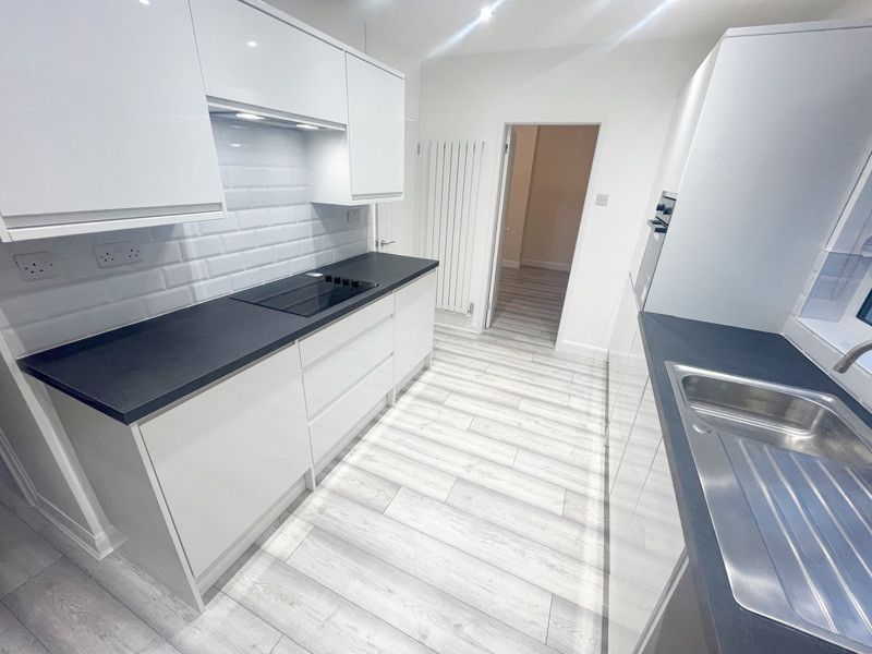 Property photo 3 of 10 Photo 9