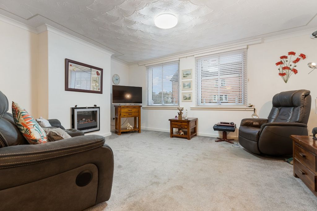 Property photo 3 of 23 Picture No. 03