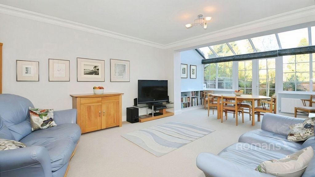 Property photo 2 of 10 Pbox-Img.Jpg