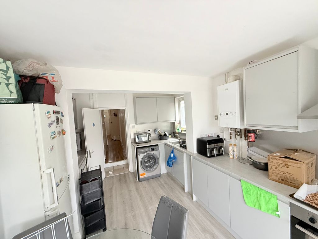 Property photo 2 of 5