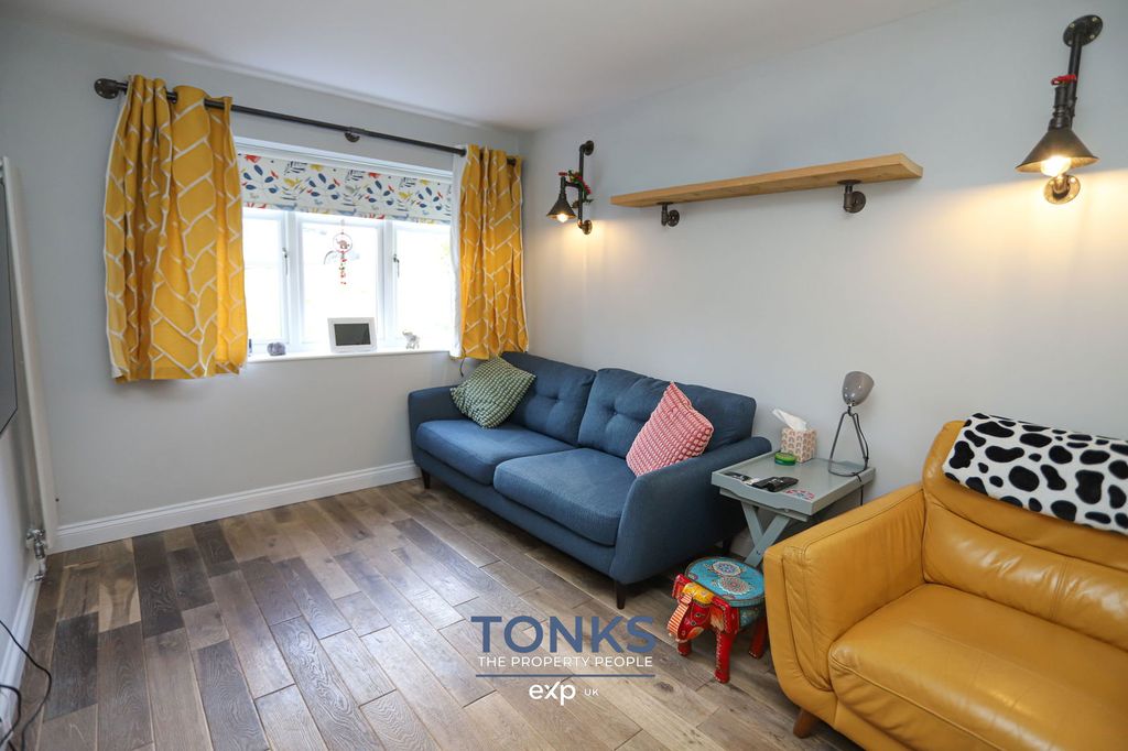 Property photo 3 of 26