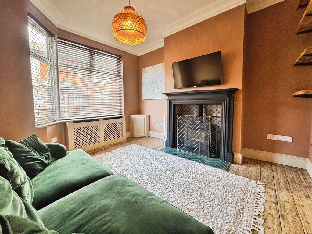 Property photo 3 of 14 Pbox-Img.Jpg