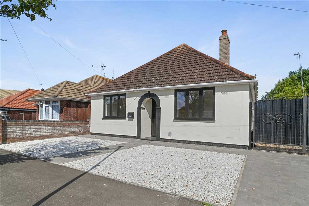Property photo 1 of 17 Main Picture