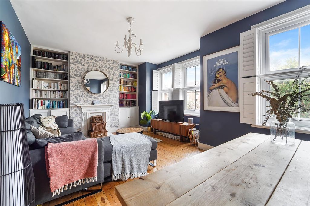 Property photo 2 of 14