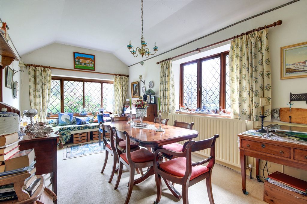 Property photo 3 of 11 Dining Room