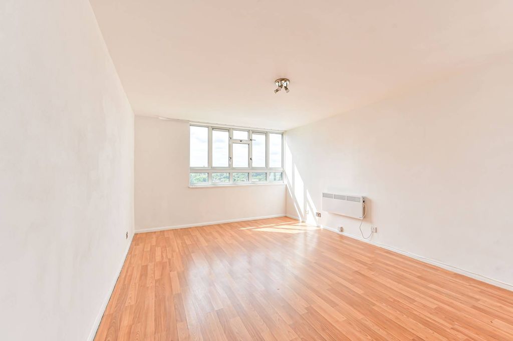 Property photo 3 of 22
