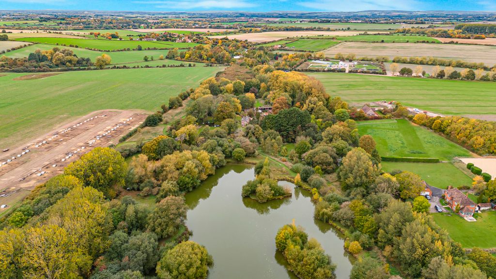 Property photo 3 of 16