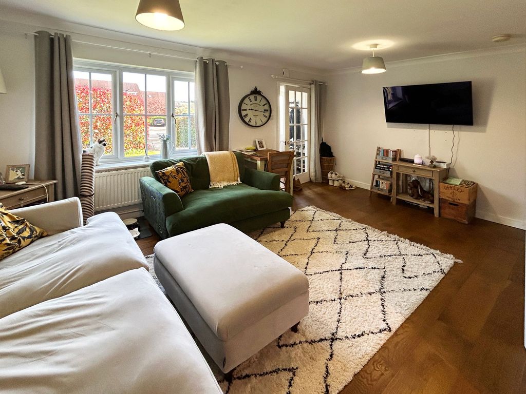 Property photo 2 of 8