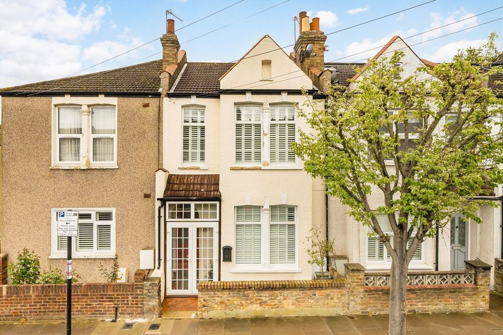 Property photo 1 of 11