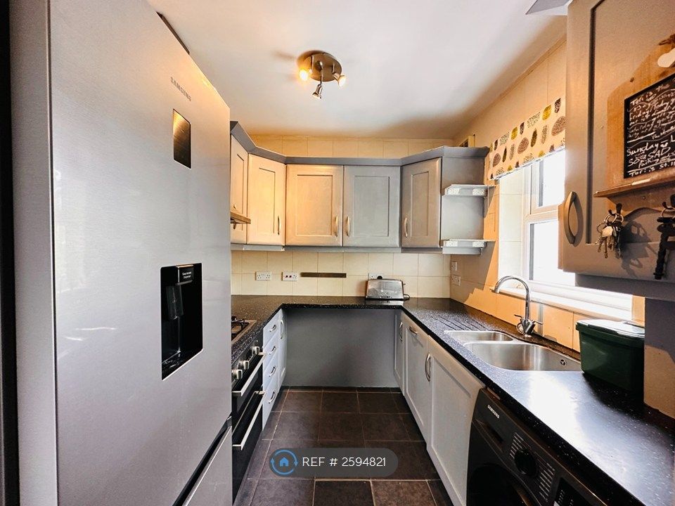Property photo 2 of 8