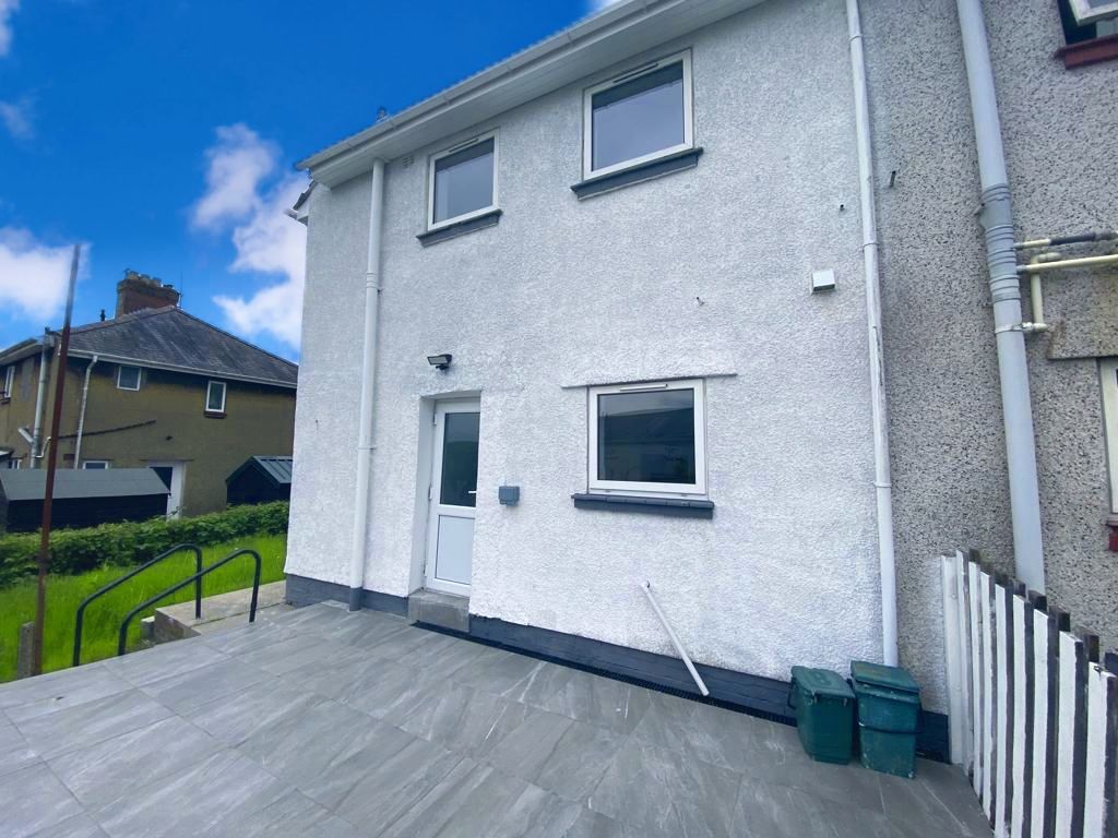 Property photo 2 of 12 Balcony