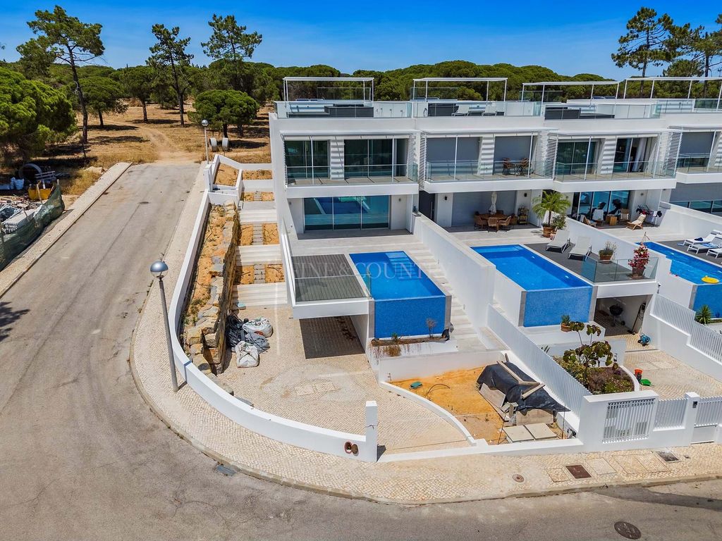 Property photo 3 of 25