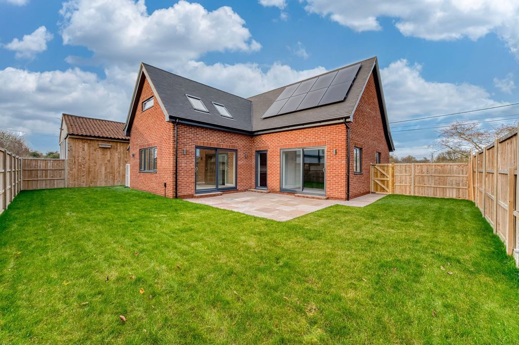 Property photo 2 of 24