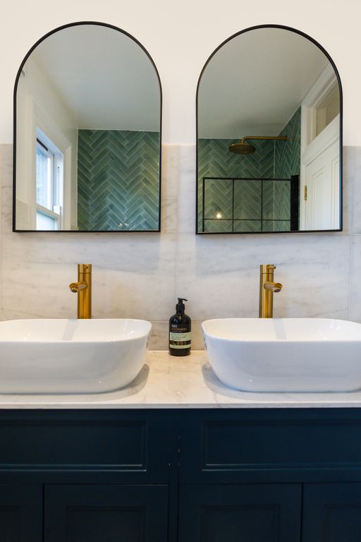 Property photo 3 of 21 Features