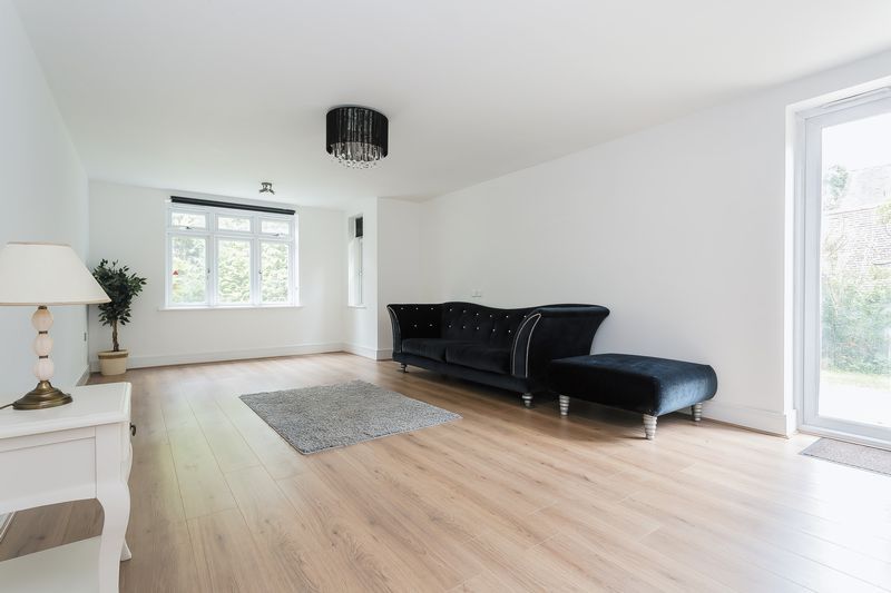 Property photo 2 of 11 Photo 11