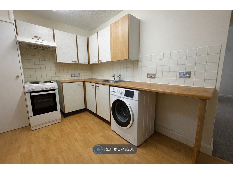 Property photo 3 of 6