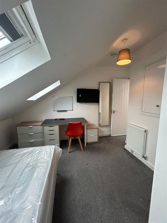 Property photo 3 of 12 Whatsapp Image 2026-04-18 At 09.31.42.Jpeg