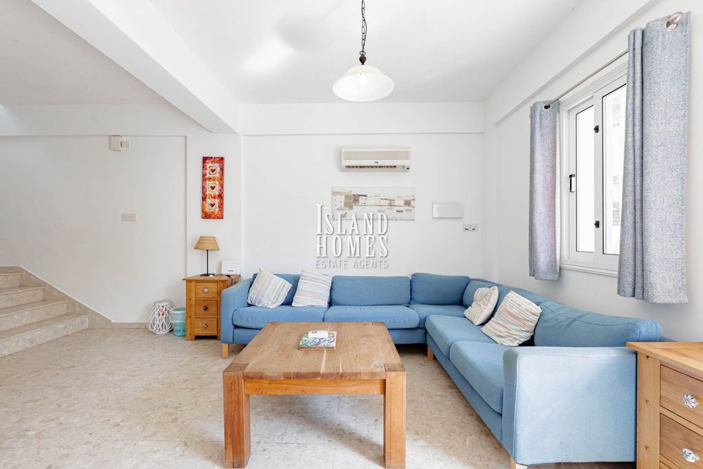 Property photo 2 of 31