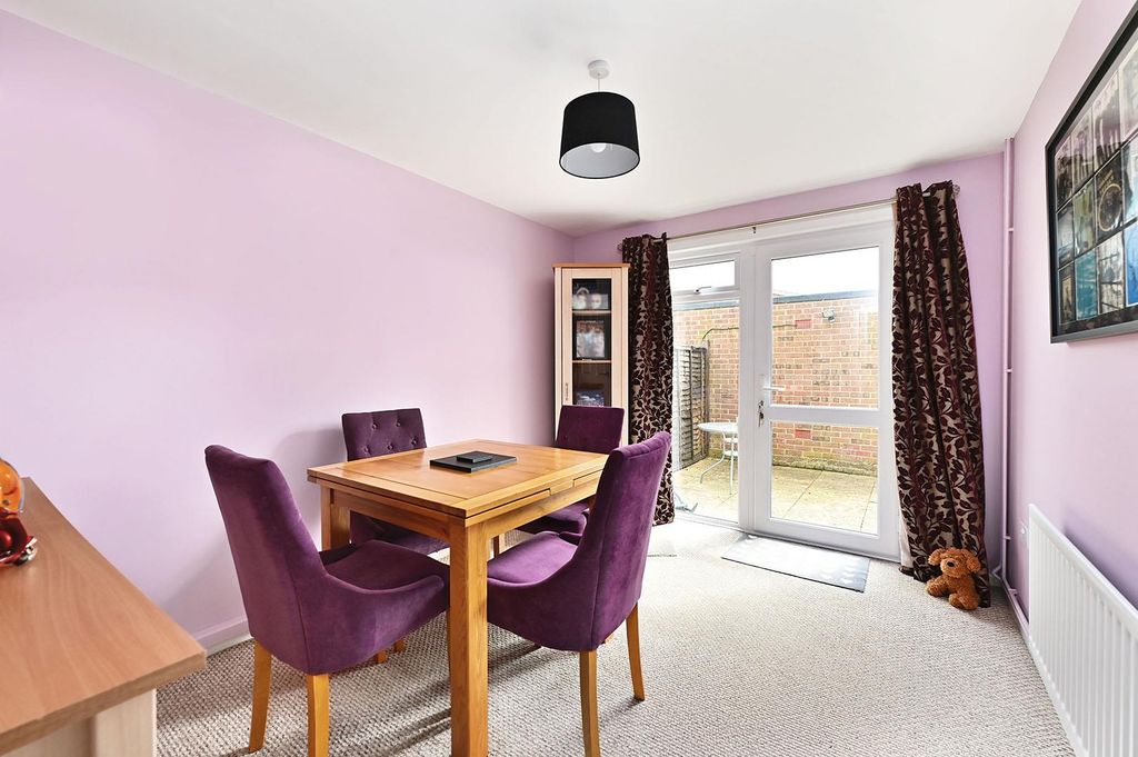 Property photo 3 of 10 Dining Room