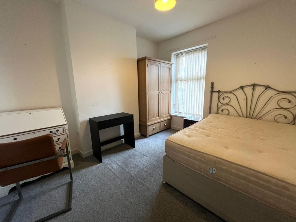 Property photo 1 of 7 View