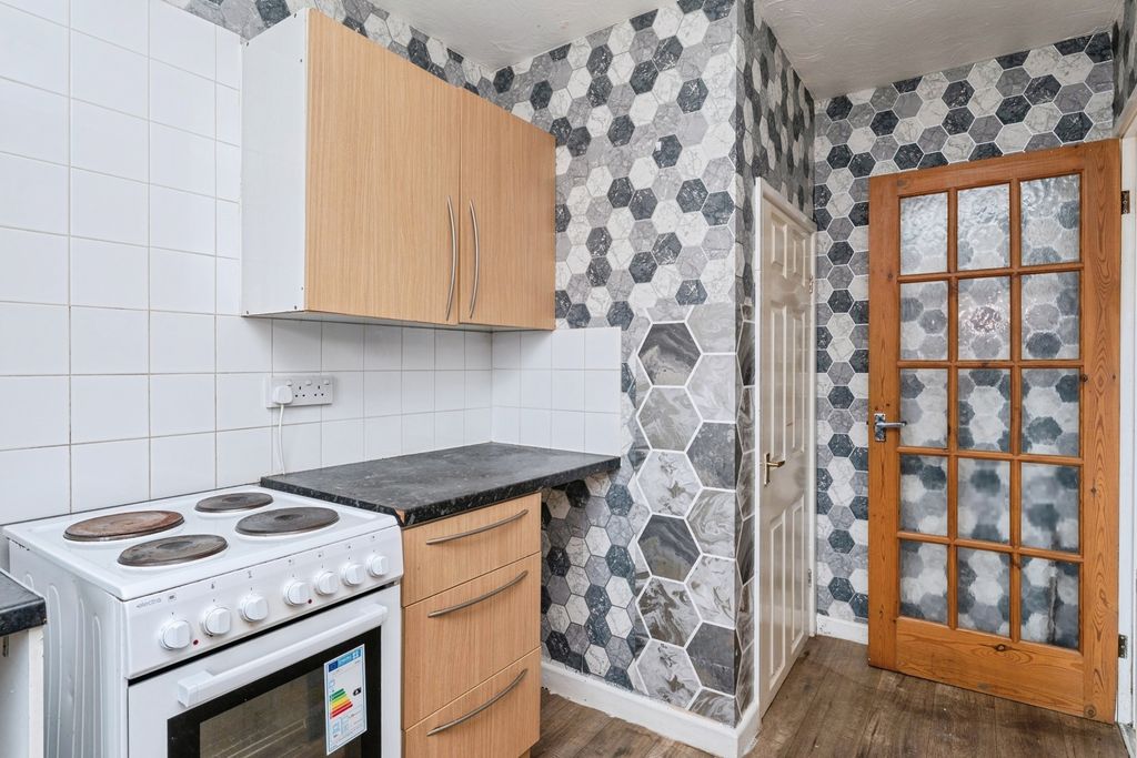 Property photo 3 of 20 Pbox-Img.Jpg