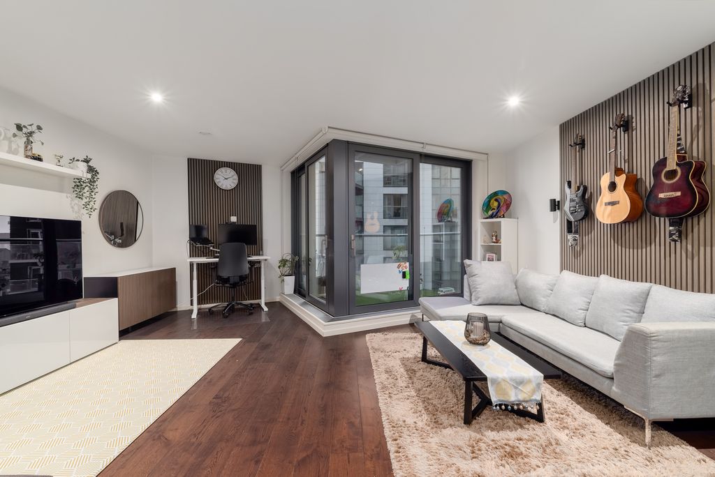 Property photo 2 of 14