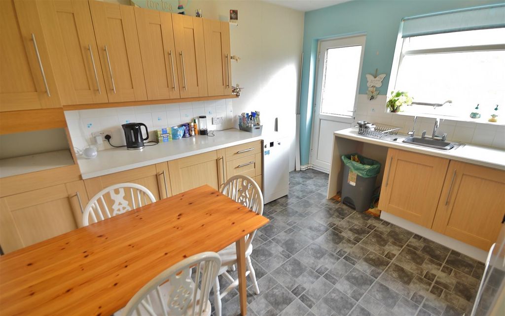 Property photo 3 of 11 Kitchen/Diner