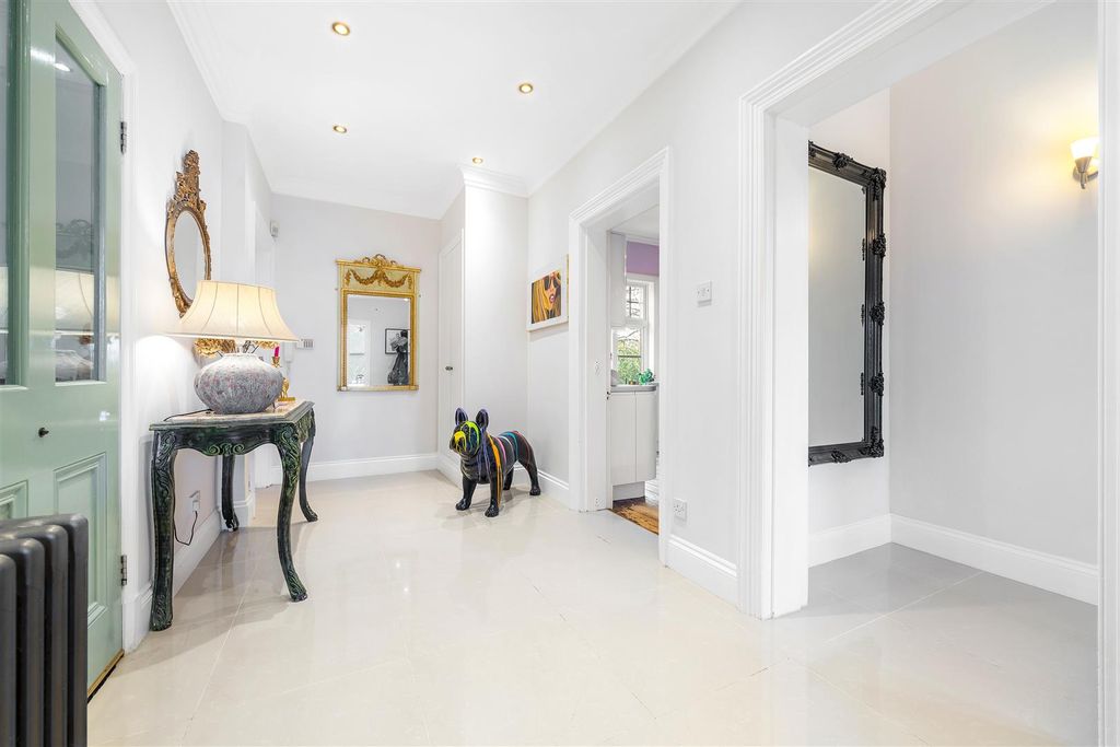 Property photo 2 of 20 Copers Cope Road-9.Jpg