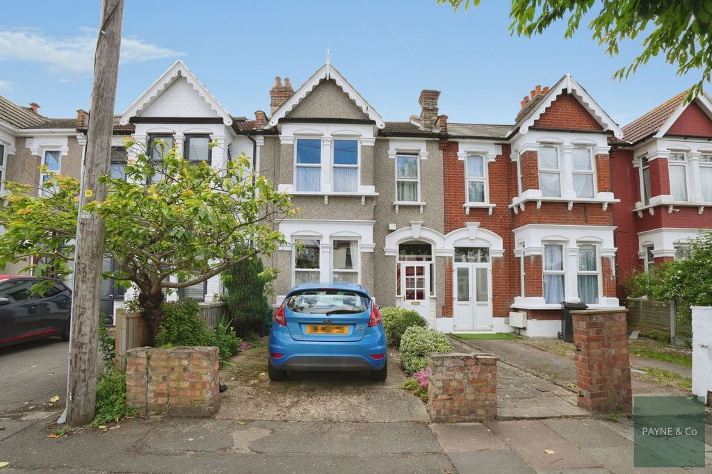Property photo 1 of 17