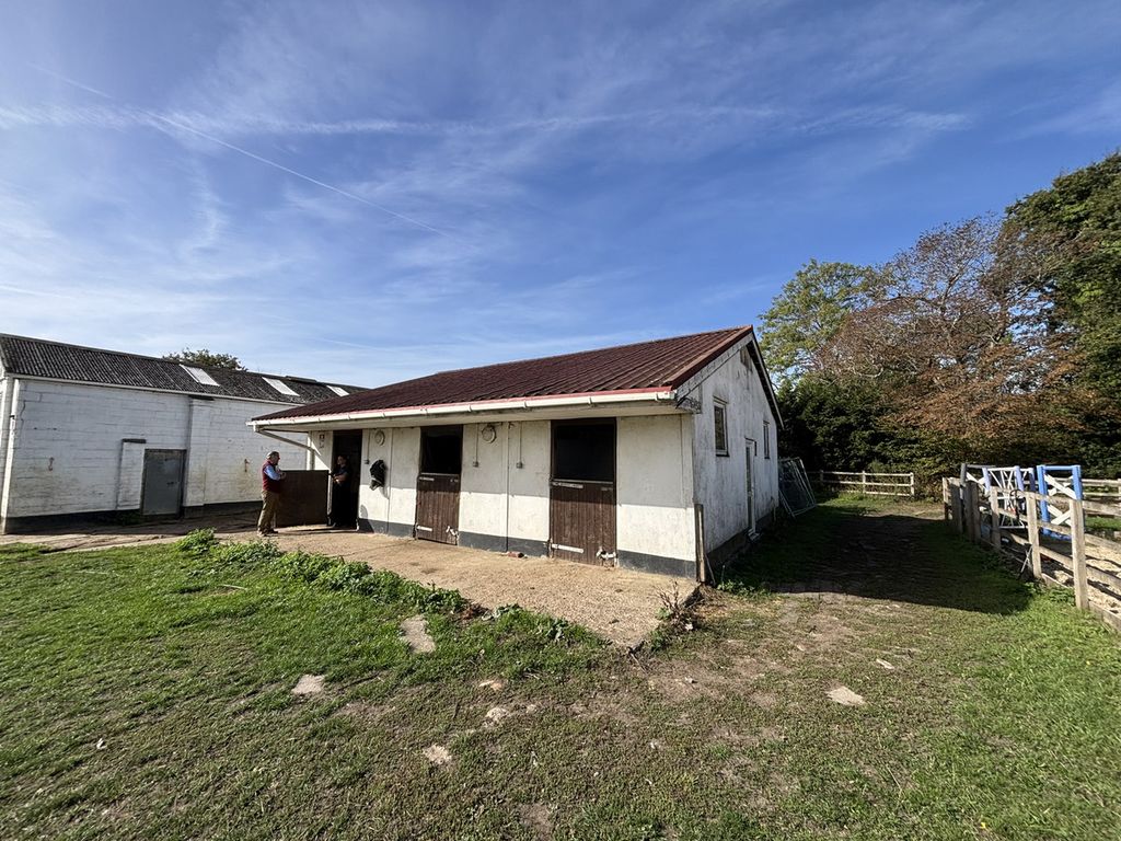 Property photo 2 of 4