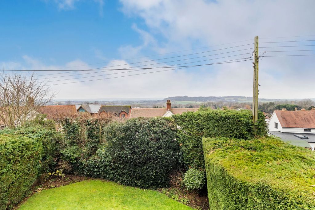 Property photo 3 of 27